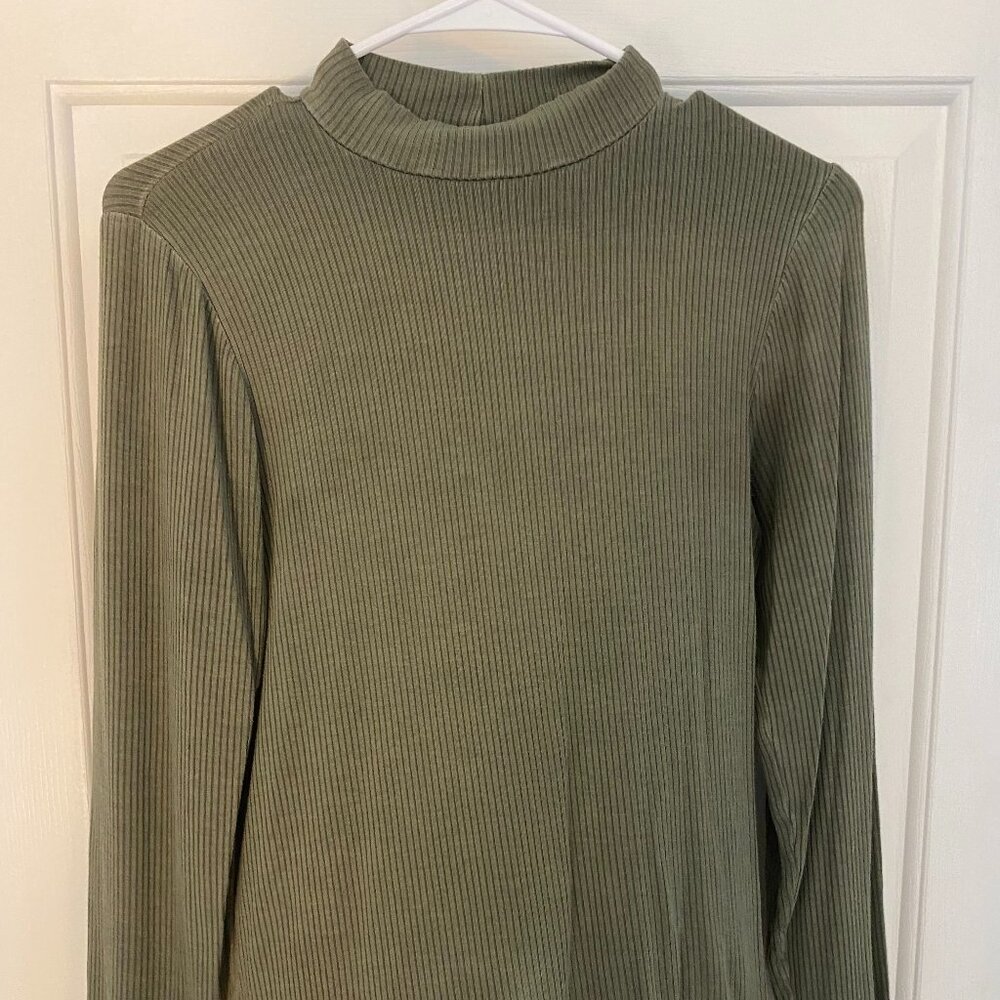 Green American Eagle Long Sleeve Mock Turtleneck Tee